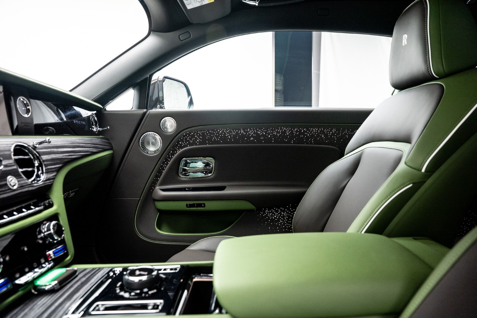 2024 ROLLS ROYCE SPECTRE. GCC. WARRANTY SERVICE. FULL OPTION.